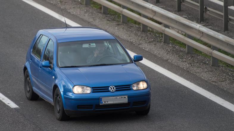 telefoniranje med vožnjo