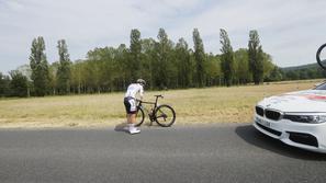 Tadej Pogačar okvara TdF