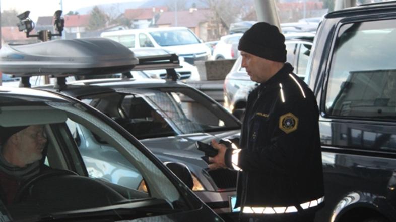 mejni prehod kontrola policija Obrežje