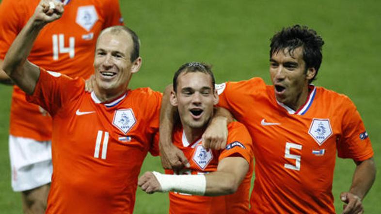 Reprezentanca Nizozemske je brez konkurence prva favoritka za napredovanje v osm