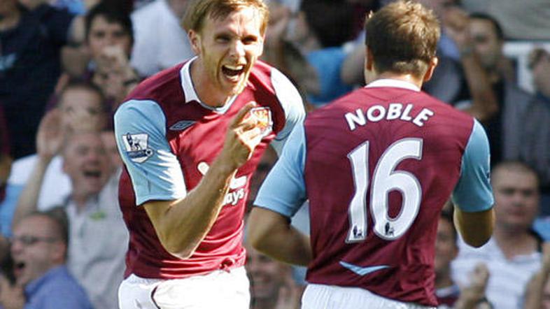 Calum Davenport (levo) je bil žrtev brutalnega napada.