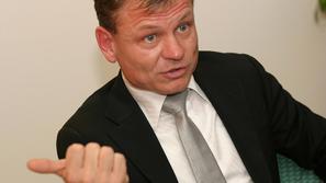 Elektropodjetja so odvetniku Franciju Matozu zavrnila plačilo. Ta pravi, da zgod