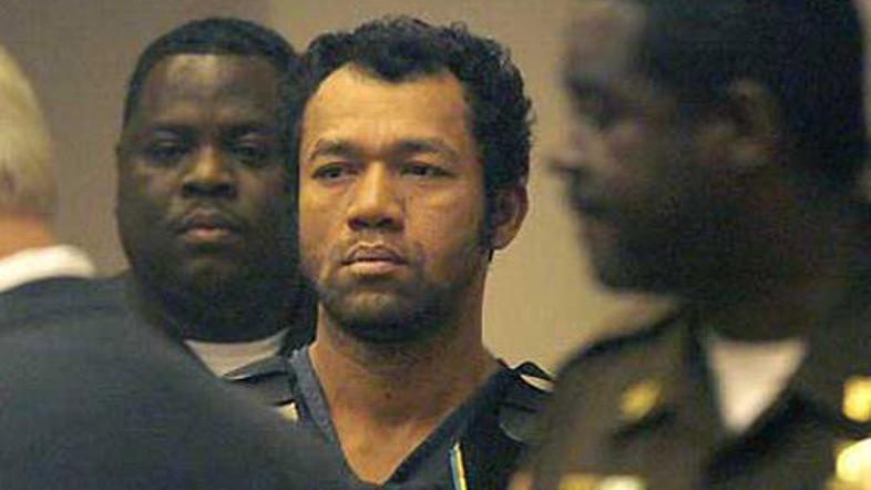 Morilec bo vsak dan gledal fotografije umorjenih otrok.