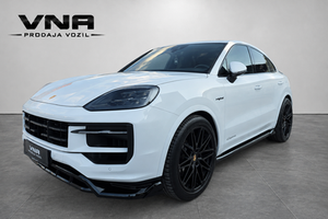 Porsche E-Hybrid |MAXTON|SCREEN|PANO|ZRAK|ALU22|VRHUNSKI|