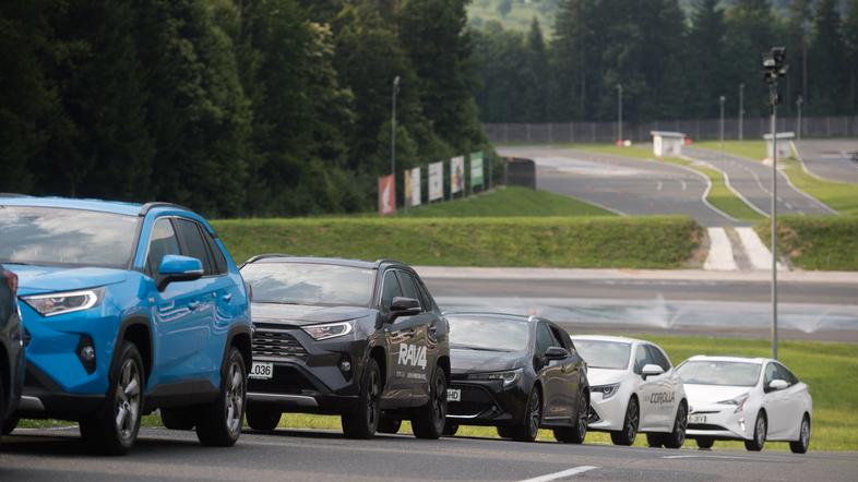 Žurnalova hibridna delavnica s Toyotinimi hibridi