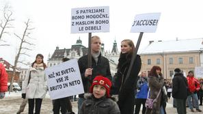 Vstajniki na Kongresnem trgu