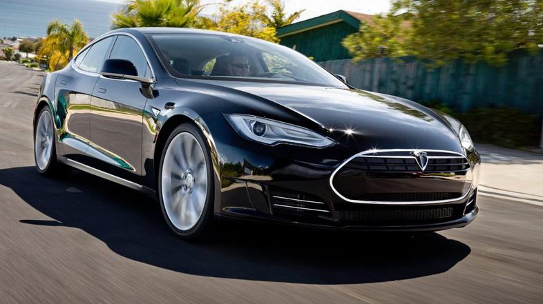 Tesla S