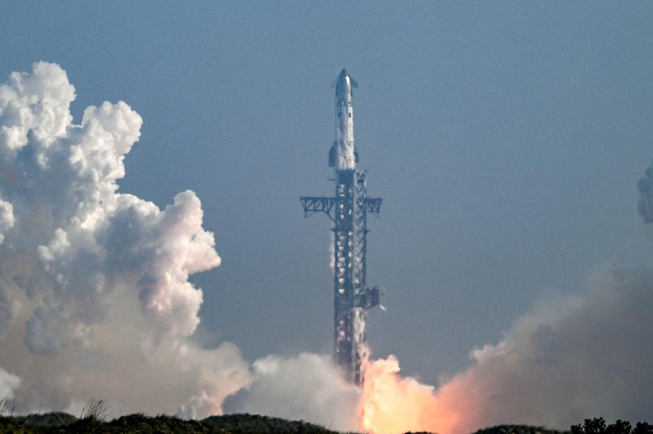 SpaceX v zrak poslal največjo in najmočnejšo različico rakete Starship doslej. | Avtor: Profimedia