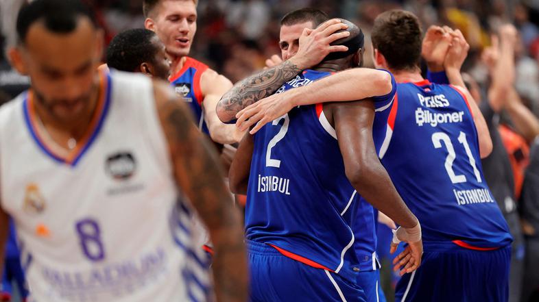 Real Madrid : Anadolu Efes