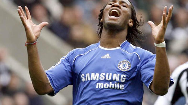 Didier Drogba je muhast, vodstvo kluba iz Londona pa vedno manj potrpežljivo.