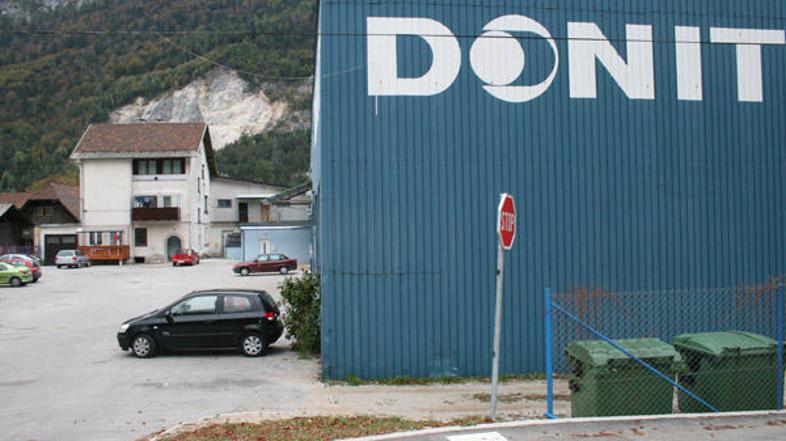 Na naslovu Pomurskih pralnic ni table, prav tako ne na naslovu, kjer je registri