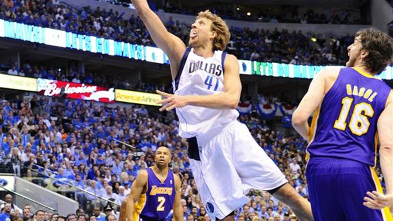 Dirk Nowitzki ima letos v končnici povprečje 28,5 točke in 8,2 skoka na tekmo. T