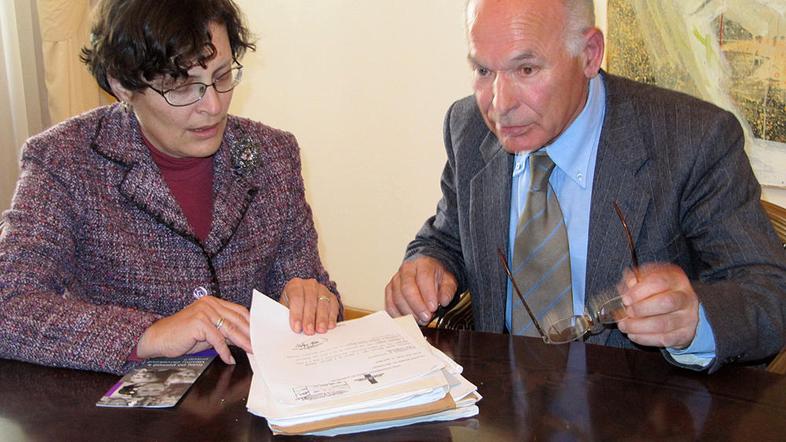 “Namesto, da bi živel v miru, se zaradi prevar lucijskega odvetnika že 15 let vl