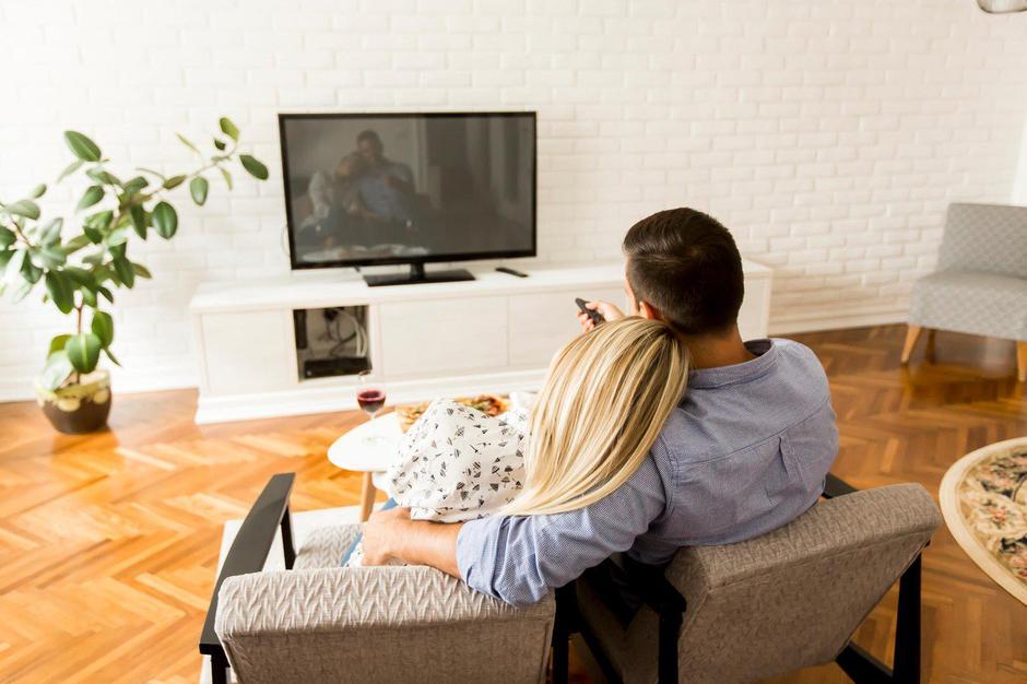 gledanje televizije, televizija | Avtor: Profimedia