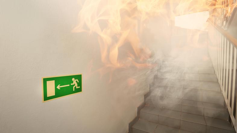 dim ogenj stopnišče