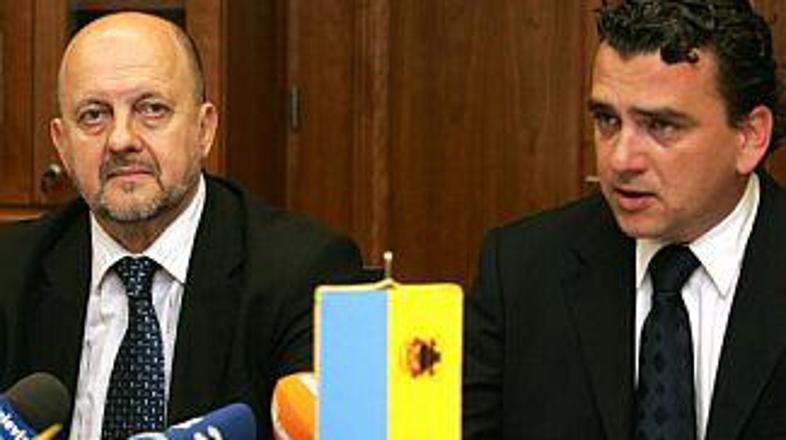 Jelinčič: V stranki smo sprejeli le štiri izstopne izjave.