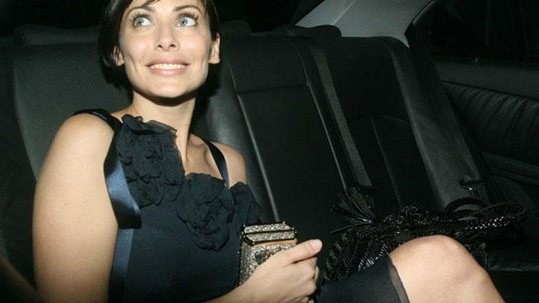 Par naj bi se odtujil zaradi dela, ki jima jemlje veliko časa.