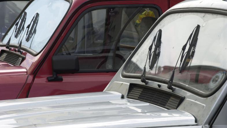 Starejši avto oldtimer