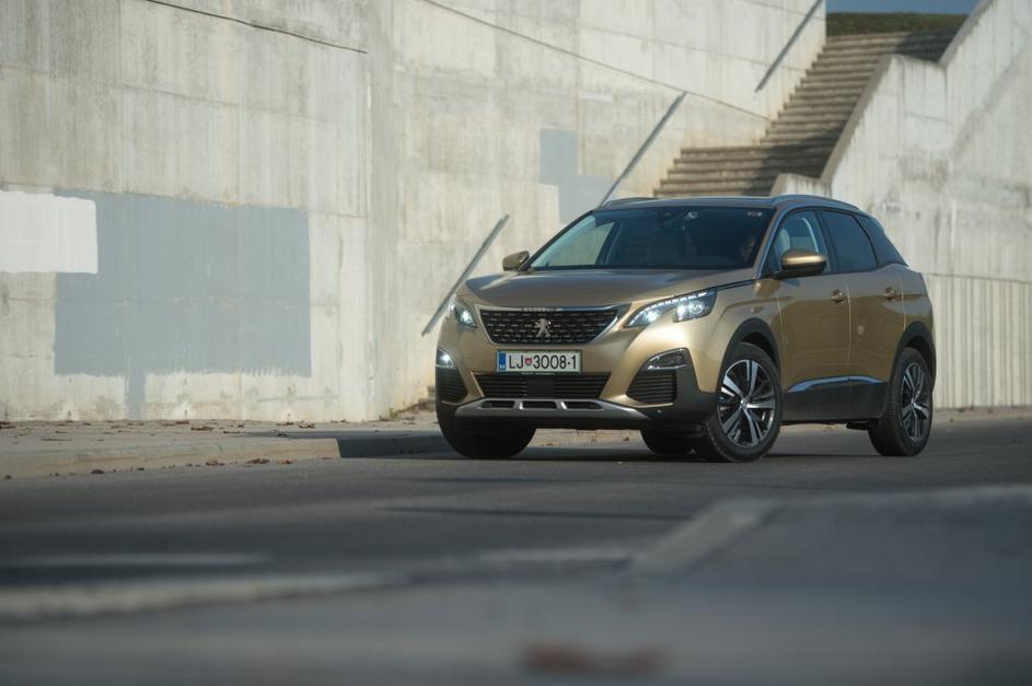 Peugeot_3008