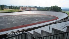 Objekt, ki je zdaj namenjen samo kolesarstvu, sameva, zato je vanj nujno pripelj