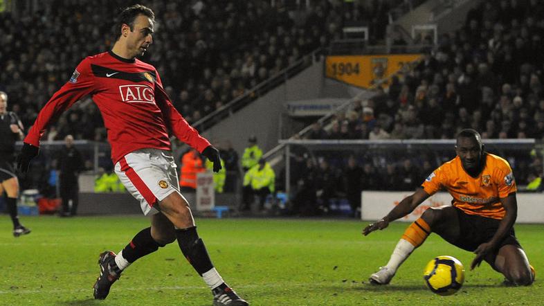 Dimitar Berbatov bo še naprej nosil le dres Manchester Uniteda. (Foto: Reuters)