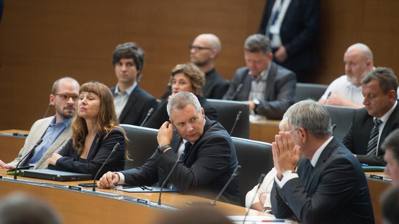 državni zbor, poslanci, SD, Levica