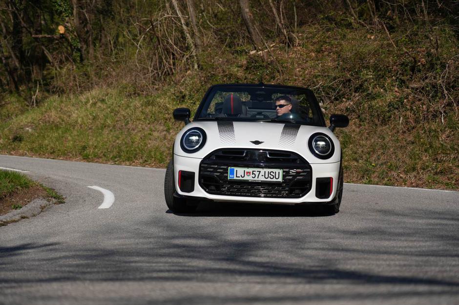 BMW 235 in MINI JCW cabrio | Avtor: Žurnal24 