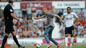 "Pitch invader" West Ham Tottenham