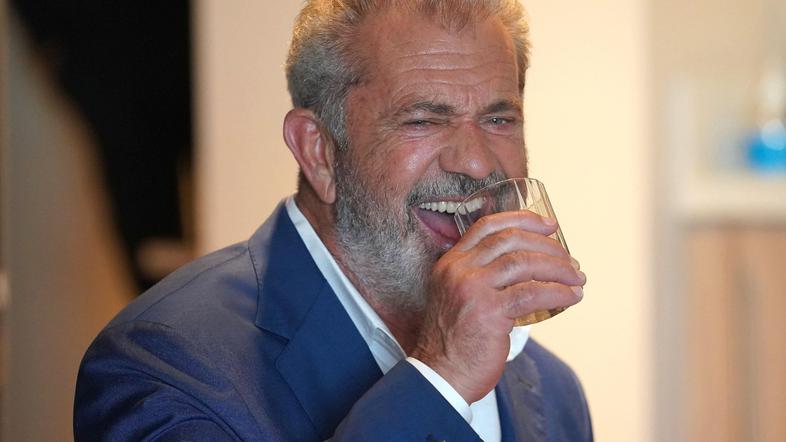 Mel gibson