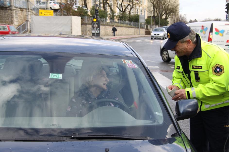 Policisti na muho vzeli voznice