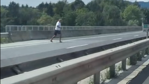 V natikačih čez avtocesto