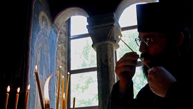 Pobeglega duhovnika išče tudi policija. (Foto: EPA)