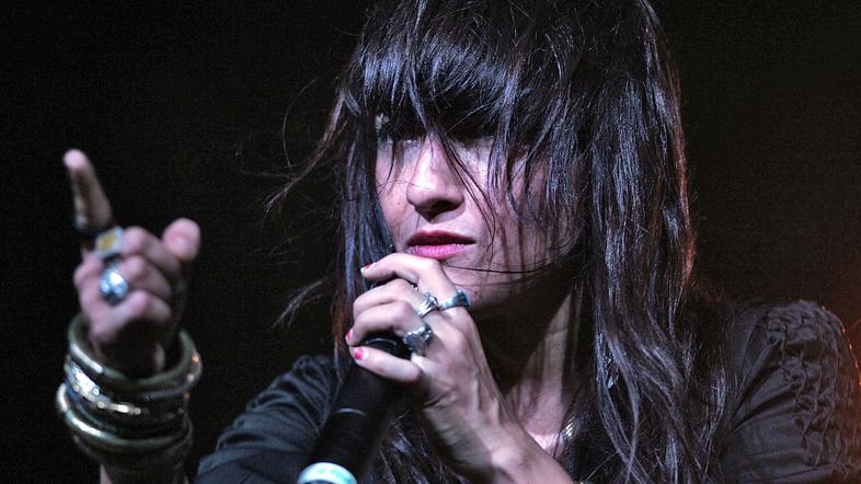 Pevka Hindi Zahra bo v Kinu Šiška nastopila 13. maja. Cena festivalskih vstopnic