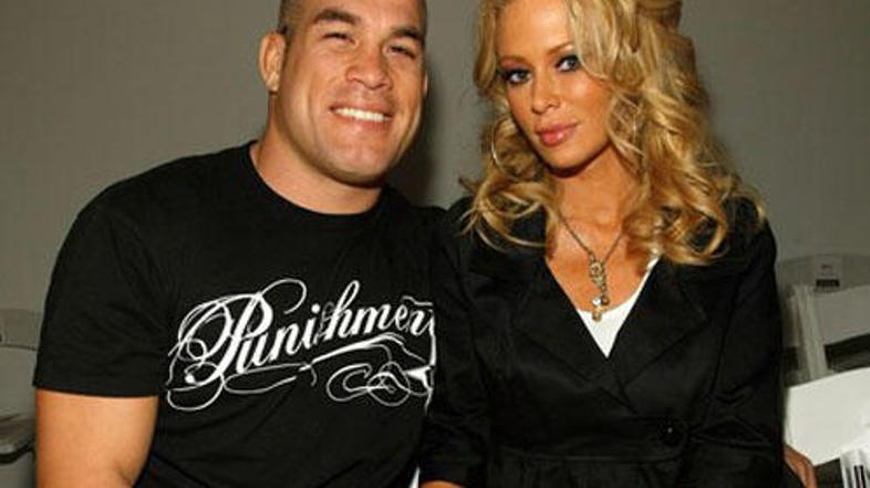 Jenna in Tito sta zaradi rojstva dvojčkov presrečna.