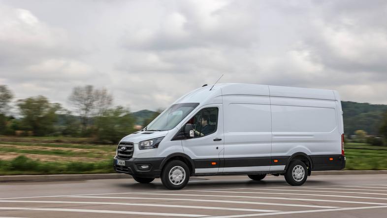 Ford Transit Furgon