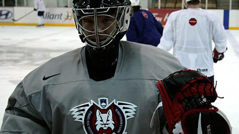 Nocojšnja naloga Roberta Kristana bo zaustaviti strele kanadskih NHL-zvezd.