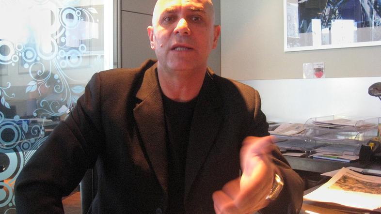 Od Danijele Mitrovič je Hot ločen dobro leto, preden bo dal izjavo medijem, pa b