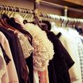 oblačila obleke obešalniki