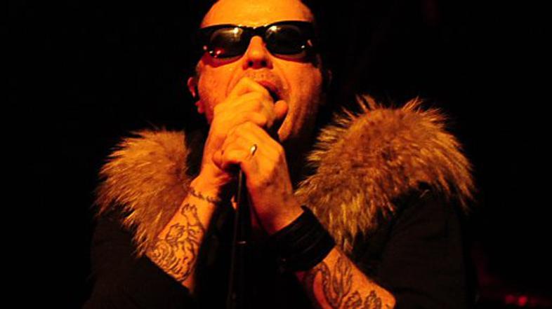 Poklicani v divjino z bendom The Cult