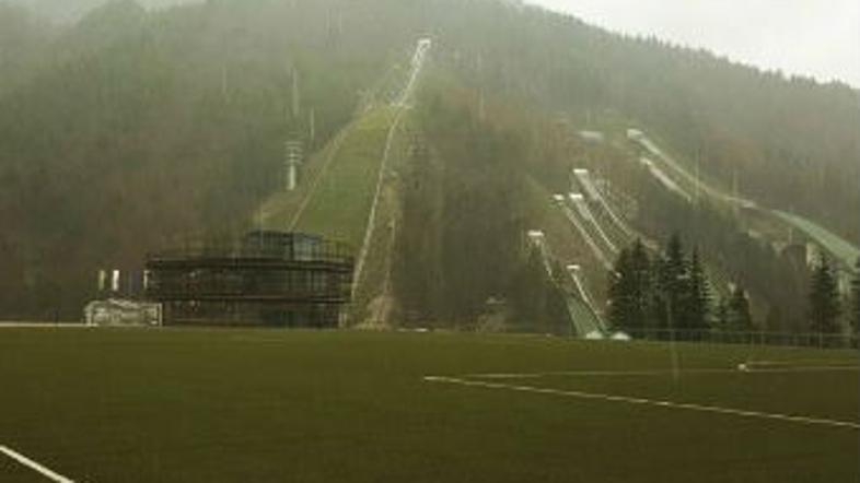 Planica dež