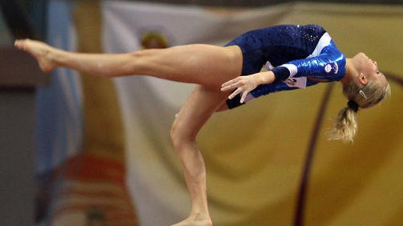 Adela_Sajn_Doha_AFP_100408 - main