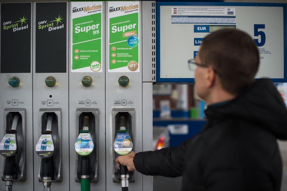 OMV bencin | Avtor: Anže Petkovšek