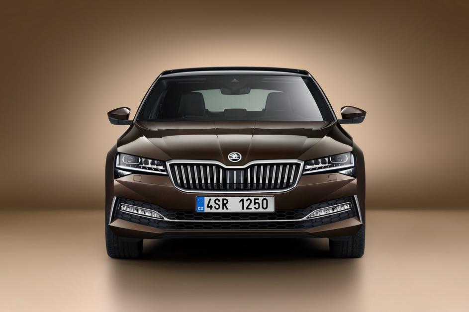 Prenovljena škoda superb