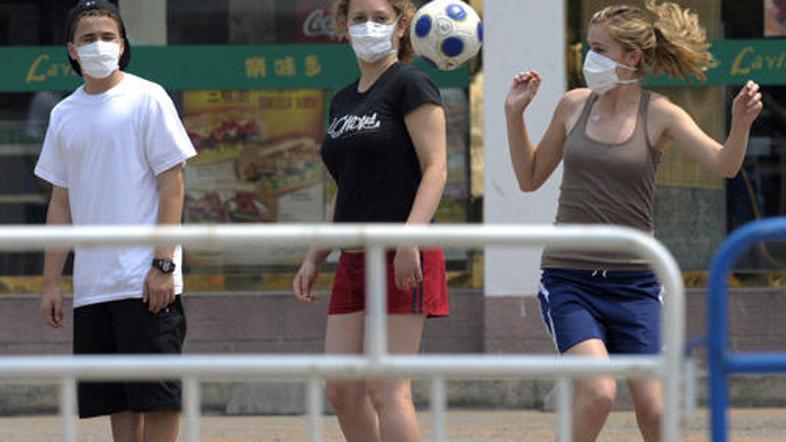 Med zadnjimi umrlimi zaradi nove gripe je 15-letna Britanka, ki naj bi imela le 