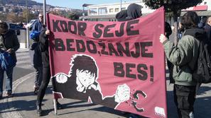 Protest proti kapitalizmu v Kopru.
