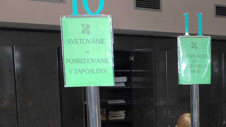 Vrste na zavodih za zaposlovanje so vse daljše.