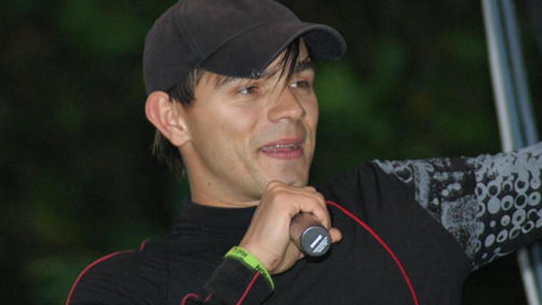 Ladu želimo hitro okrevanje.