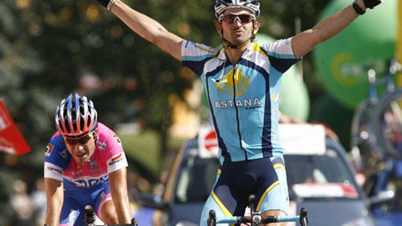 Tako se je Haselbacher veselil zmage na peti etapi dirke po Avstriji.