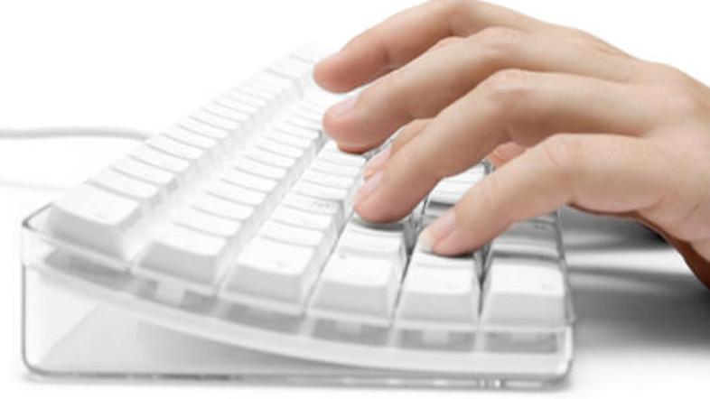 Na Kitajskem naj bi bilo vse več najstnikov odvisnih od interneta, po nekaterih 