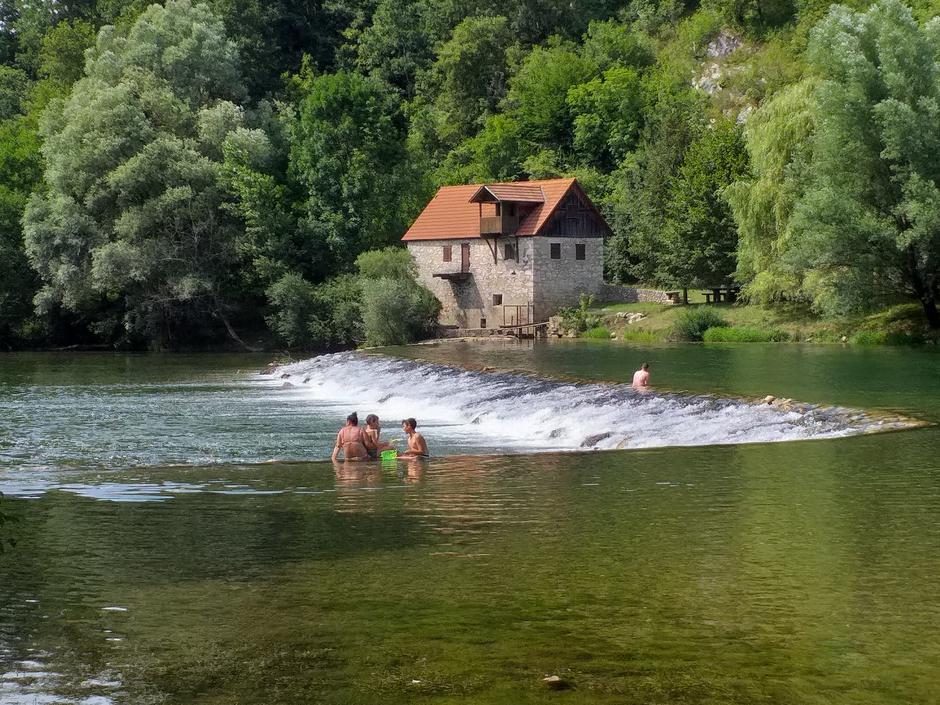 Meritve kopalnih voda Arso | Avtor: Mateja Poje